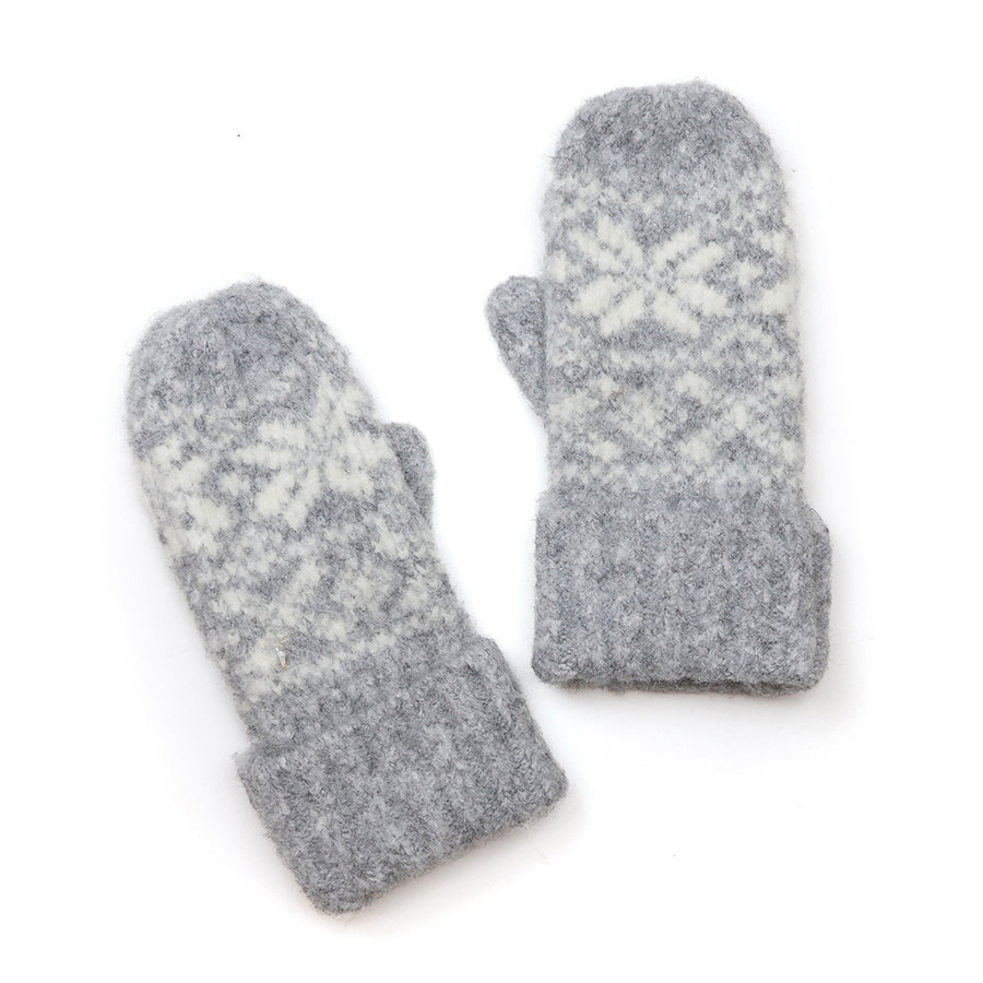 POM Erica Grey and White Scandi Style Mittens