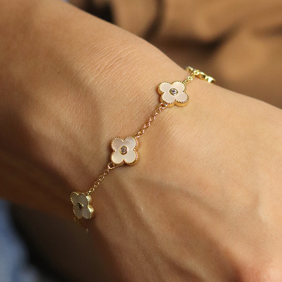 Faux Gold Plated Quarter-foil With Crystal Centre Link Bracelet