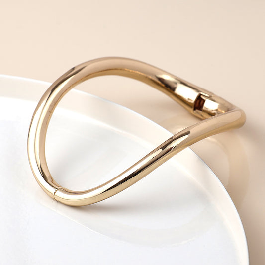 POM Golden Plated Simple Curve Bangle