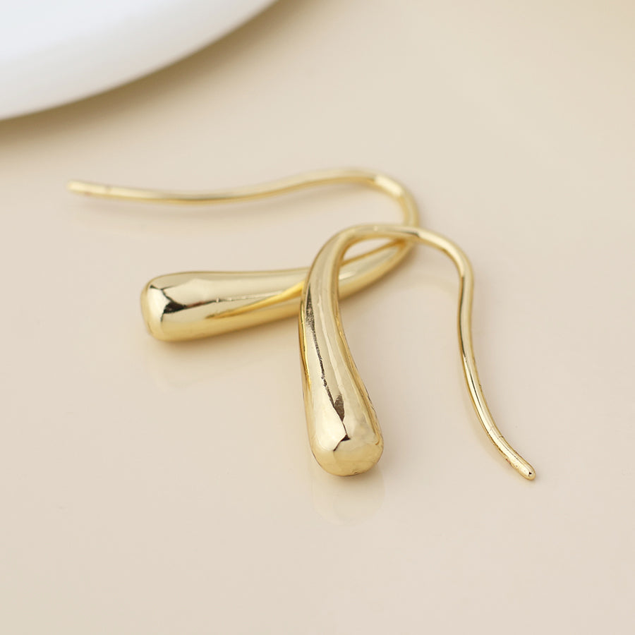POM Golden Simple Curve Earrings