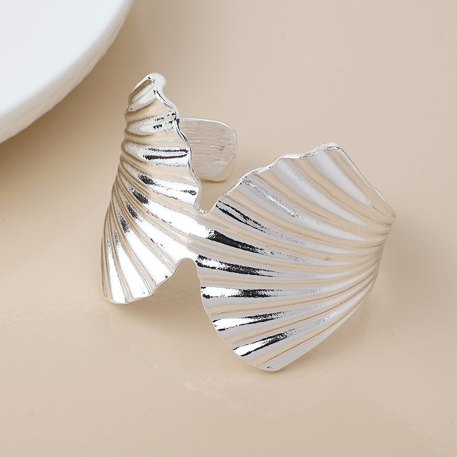 POM Silver plated double clam shell bangle