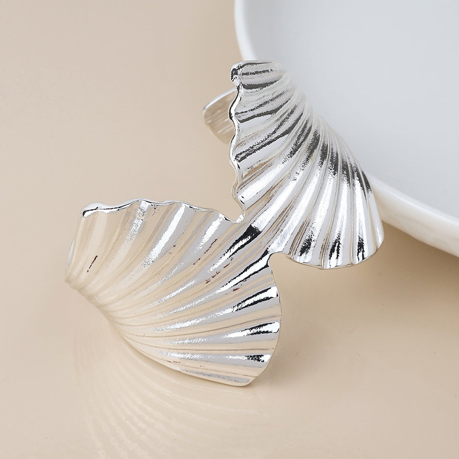 POM Silver plated double clam shell bangle